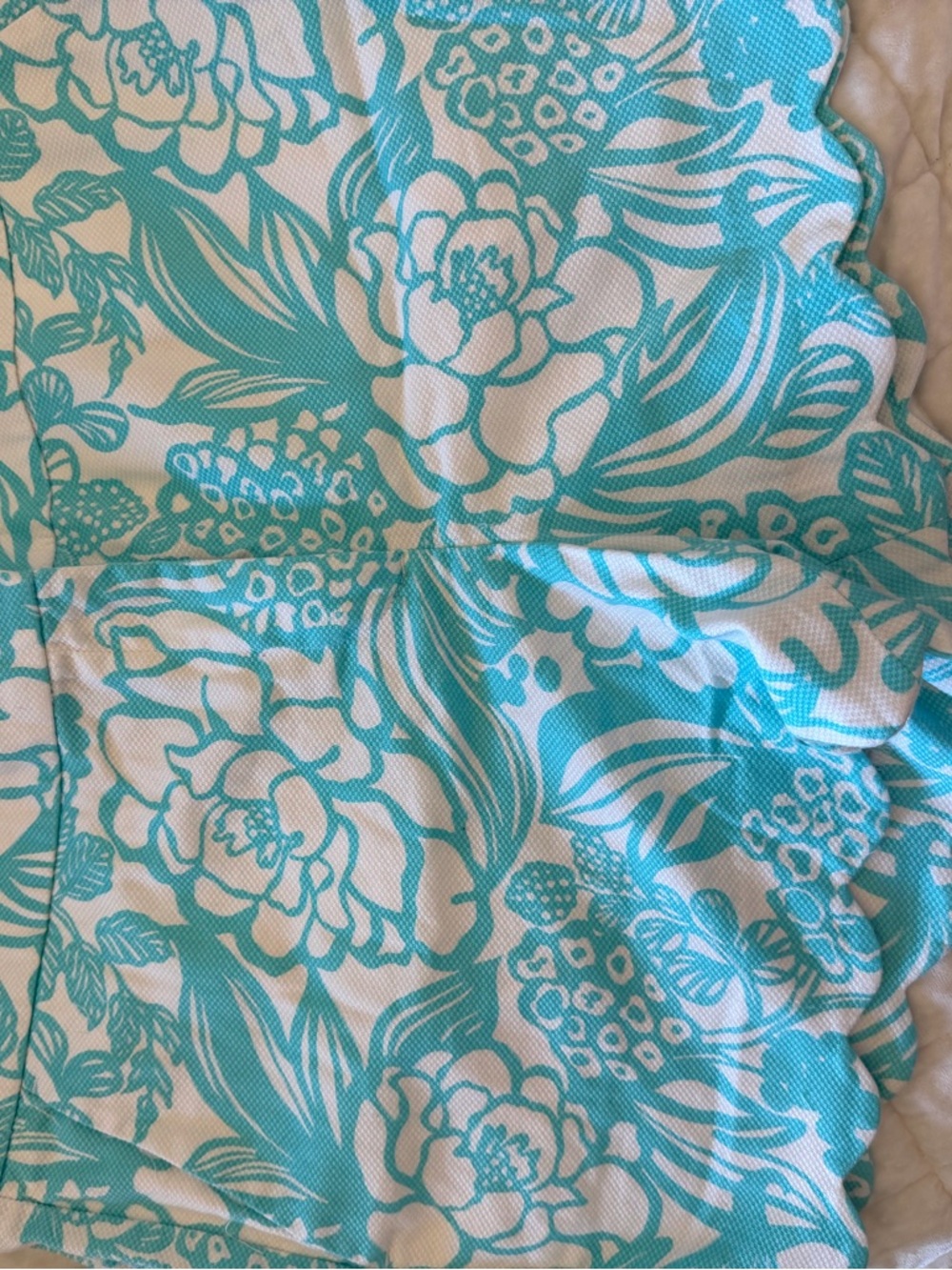 NWOT Talbots turquoise Floral Scalloped shorts with pockets-beautiful!